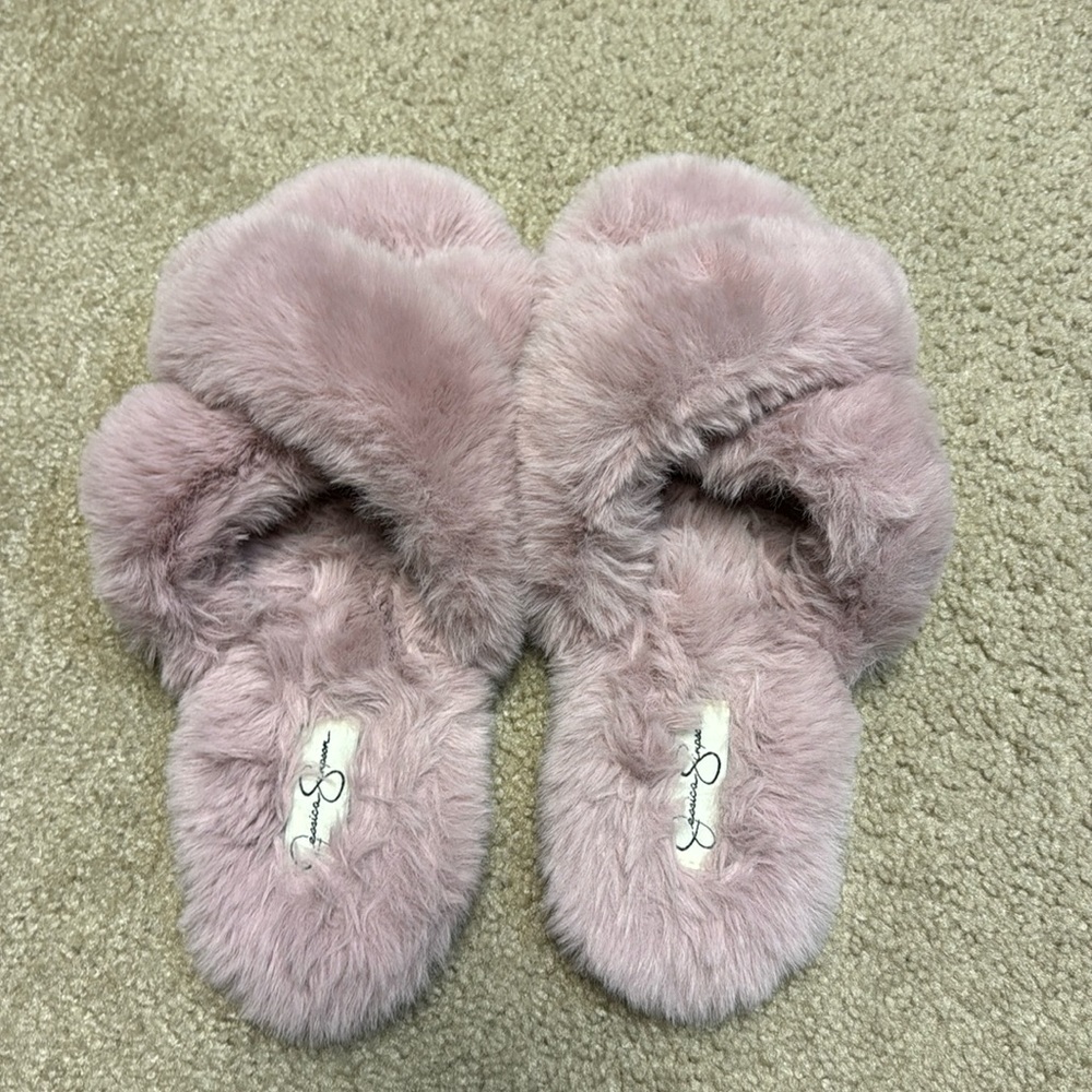 Jessica Simpson Pink Fuzzy Home Slippers